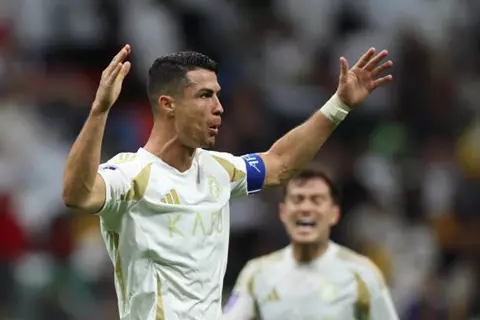 "سوف نعود أقوى".. رونالدو يعلق على خسارة النصر في الكلاسيكو أمام الاتحاد